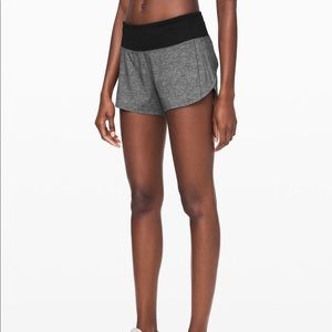 Lululemon Speed Up Short 4” Size 4